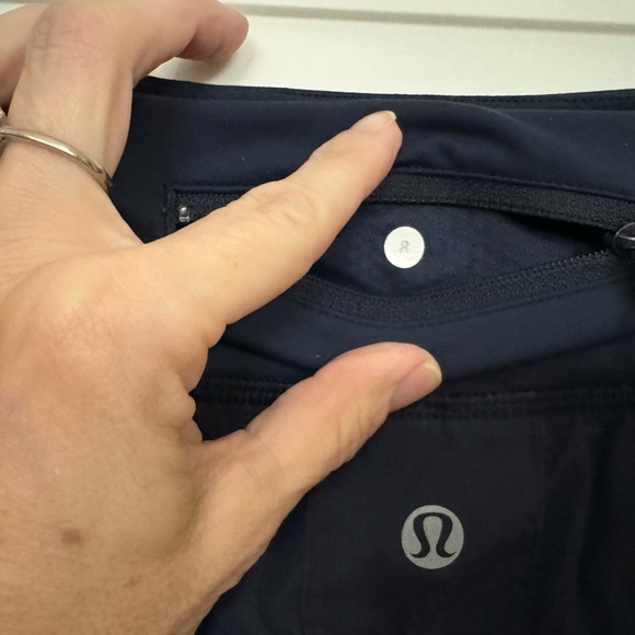 Lululemon Pace Setter Skirt Navy 8 reg - Picture 3 of 6